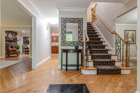 Tiny photo for 28588 N Tanglewood Court, Libertyville, IL 60048 (MLS # 12664338)