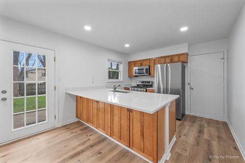 Tiny photo for Crystal Lake, IL 60014 (MLS # 12603291)