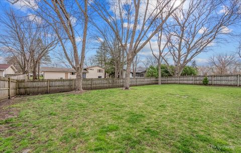 Tiny photo for Crystal Lake, IL 60014 (MLS # 12603291)