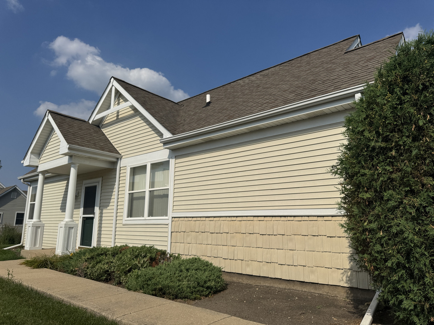 2558 Grant Park Court 2558