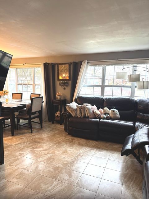 Tiny photo for 14241 S Marquette Avenue, Burnham, IL 60633 (MLS # 12500024)