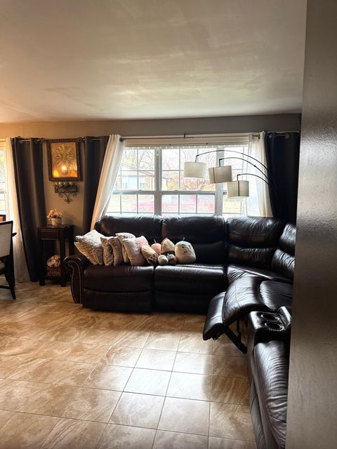 Tiny photo for 14241 S Marquette Avenue, Burnham, IL 60633 (MLS # 12500024)