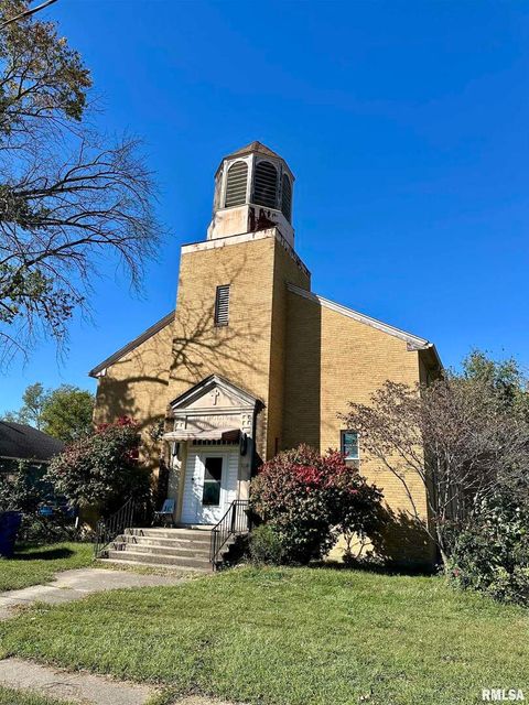 Tiny photo for 120 W POPLAR Street, Noble, IL 62868 (MLS # EB460280)