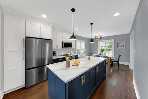 Tiny photo for 252 sunset Avenue, Glen Ellyn, IL 60137 (MLS # 12626927)