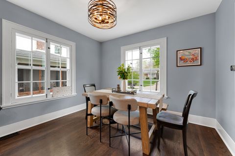 Tiny photo for 252 sunset Avenue, Glen Ellyn, IL 60137 (MLS # 12626927)