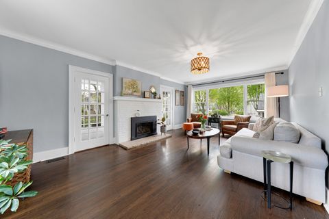Tiny photo for 252 sunset Avenue, Glen Ellyn, IL 60137 (MLS # 12626927)