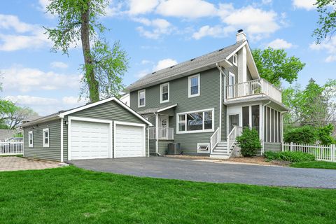 Tiny photo for 252 sunset Avenue, Glen Ellyn, IL 60137 (MLS # 12626927)