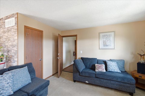 Tiny photo for 1056 MANCHESTER Court #F, South Elgin, IL 60177 (MLS # 12787509)