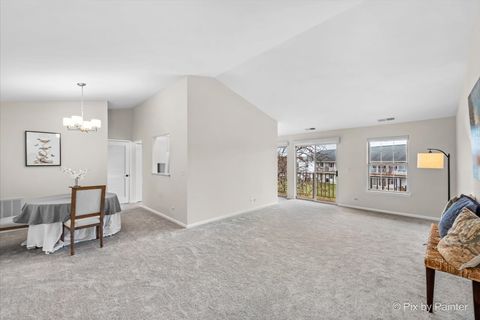 Tiny photo for 20 Coolidge Court #B, Streamwood, IL 60107 (MLS # 12496912)