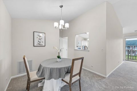 Tiny photo for 20 Coolidge Court #B, Streamwood, IL 60107 (MLS # 12496912)