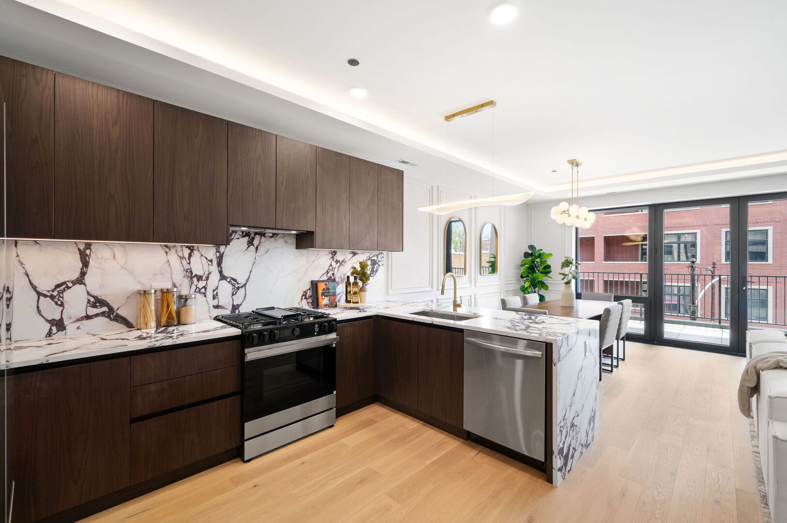 2248 W North Avenue 3
