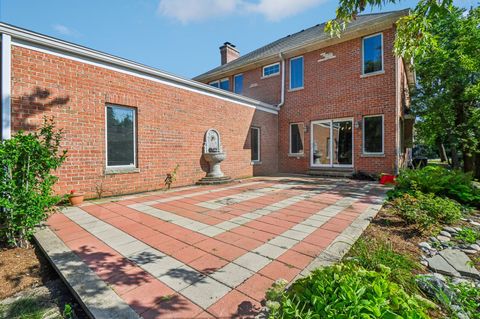 A home in Willowbrook