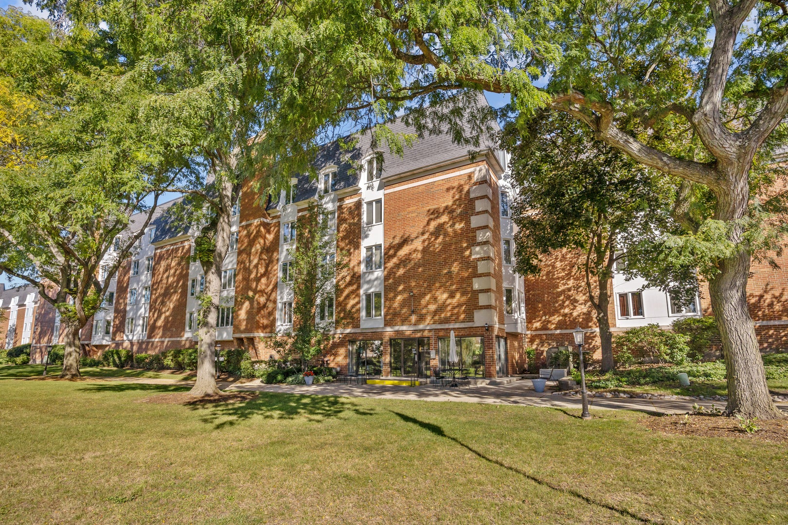 50 Lake Boulevard 667