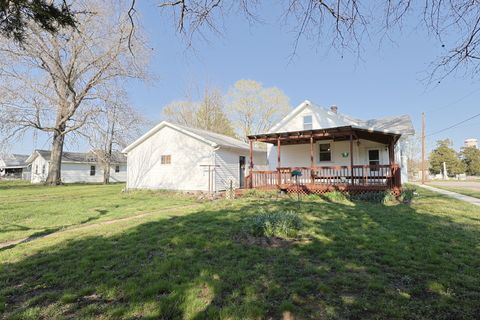 Tiny photo for 501 N Shelby Avenue, Salem, IL 62881 (MLS # 12613292)