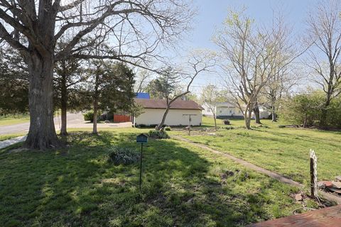 Tiny photo for 501 N Shelby Avenue, Salem, IL 62881 (MLS # 12613292)