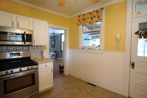 Tiny photo for 501 N Shelby Avenue, Salem, IL 62881 (MLS # 12613292)