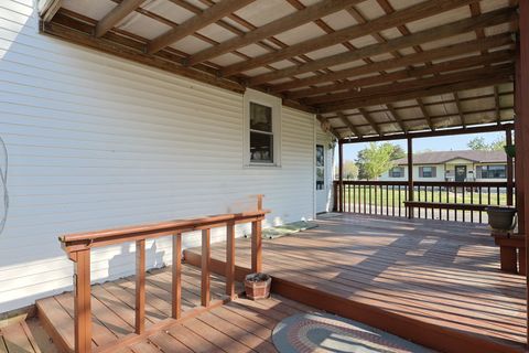 Tiny photo for 501 N Shelby Avenue, Salem, IL 62881 (MLS # 12613292)