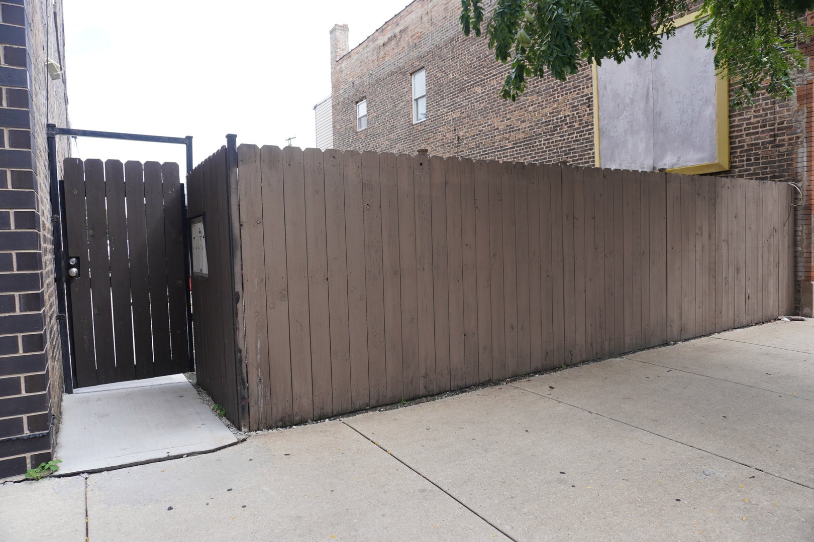 2518 W 59th Street
