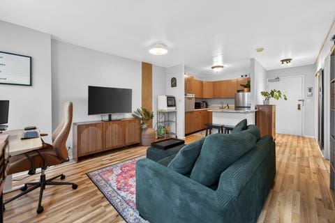 Tiny photo for 3550 N Lake Shore Drive #1925, Chicago, IL 60657 (MLS # 12717233)