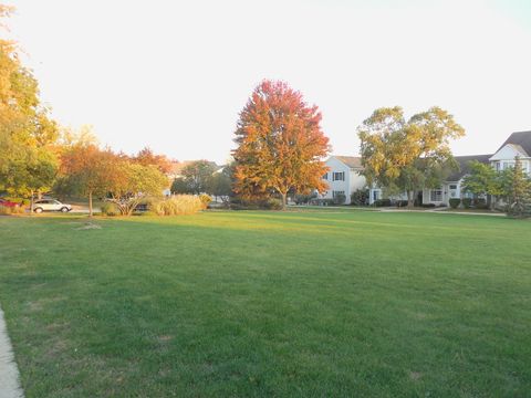 Tiny photo for 420 Hidden Creek Lane #420, North Aurora, IL 60542 (MLS # 12497830)