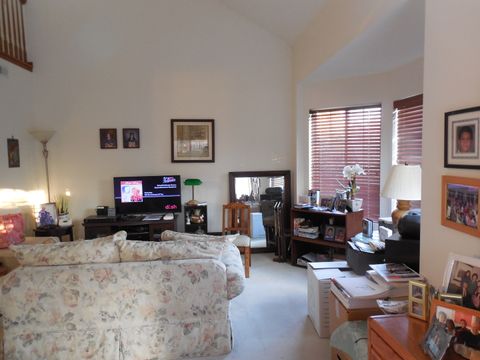 Tiny photo for 420 Hidden Creek Lane #420, North Aurora, IL 60542 (MLS # 12497830)