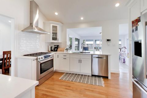 Tiny photo for 1032 Heatherfield Lane, Glenview, IL 60025 (MLS # 12631785)