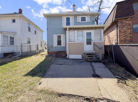 Tiny photo for 1841 Avenue Of The Cities Avenue, Moline, IL 61265 (MLS # 12605375)