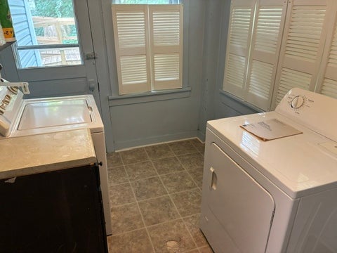 Tiny photo for 305 S Lumber Street, Bloomington, IL 61701 (MLS # 12763450)