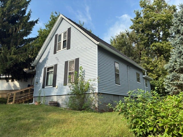 305 S Lumber Street