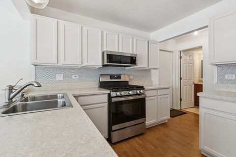 Tiny photo for 960 Elderberry Circle #116, Naperville, IL 60563 (MLS # 12453056)