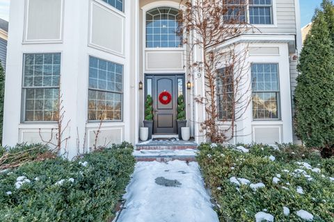 Tiny photo for 749 E Sunnyside Avenue, Libertyville, IL 60048 (MLS # 12558513)