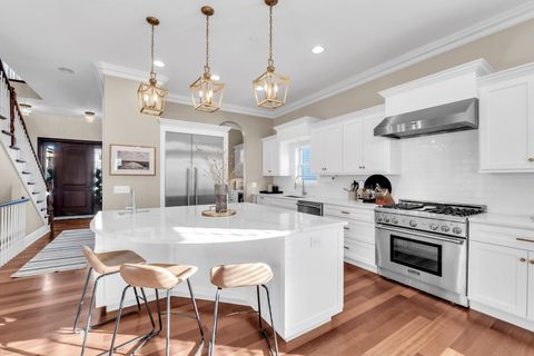 Tiny photo for 749 E Sunnyside Avenue, Libertyville, IL 60048 (MLS # 12558513)