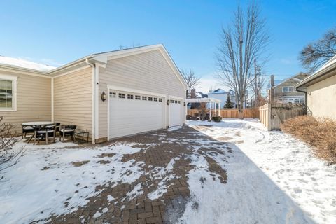 Tiny photo for 749 E Sunnyside Avenue, Libertyville, IL 60048 (MLS # 12558513)