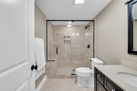 Tiny photo for 749 E Sunnyside Avenue, Libertyville, IL 60048 (MLS # 12558513)