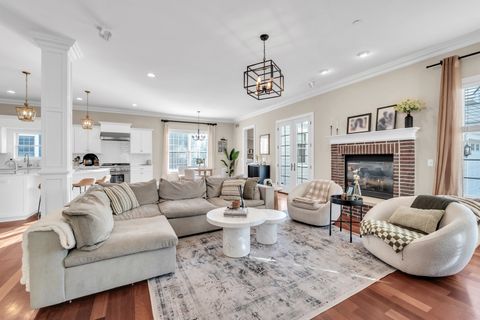 Tiny photo for 749 E Sunnyside Avenue, Libertyville, IL 60048 (MLS # 12558513)