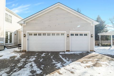 Tiny photo for 749 E Sunnyside Avenue, Libertyville, IL 60048 (MLS # 12558513)