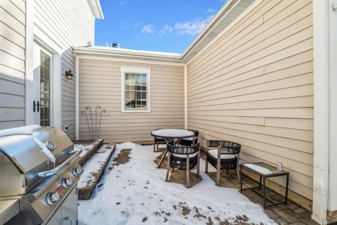 Tiny photo for 749 E Sunnyside Avenue, Libertyville, IL 60048 (MLS # 12558513)