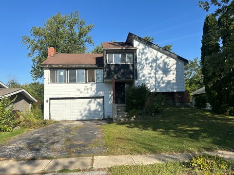 Photo of 3402 Fountainbleau Drive, Hazel Crest, IL 60429 (MLS # 12487207)