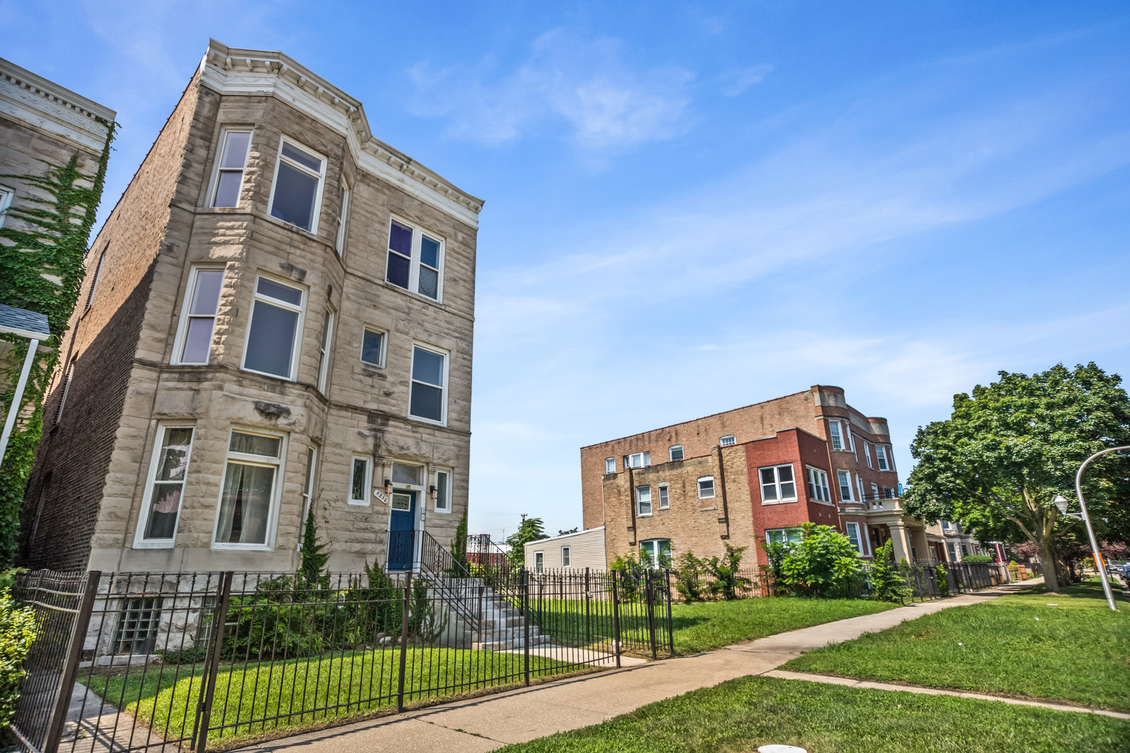 5330 S Wabash Avenue