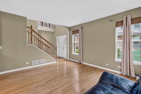 Tiny photo for 10S447 Carrington Circle, Burr Ridge, IL 60527 (MLS # 12736985)