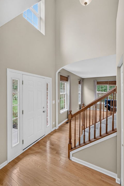Tiny photo for 10S447 Carrington Circle, Burr Ridge, IL 60527 (MLS # 12736985)