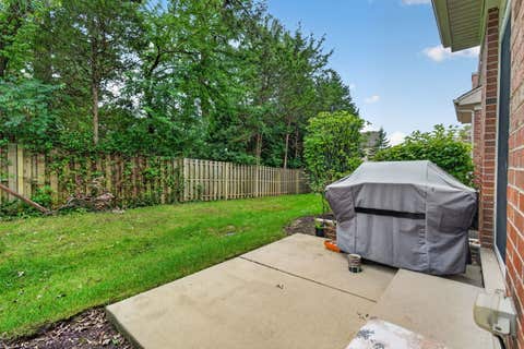 Tiny photo for 10S447 Carrington Circle, Burr Ridge, IL 60527 (MLS # 12736985)