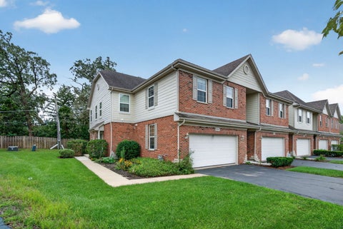 Photo of 10S447 Carrington Circle, Burr Ridge, IL 60527 (MLS # 12736985)