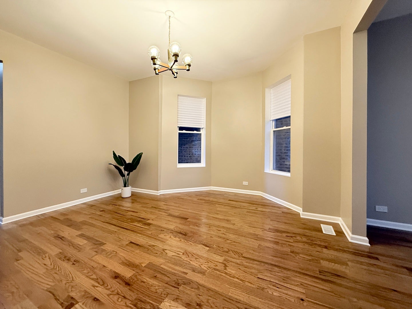 4038 W Congress Parkway