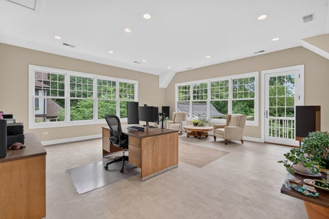 Tiny photo for 6421 Bentley Avenue, Willowbrook, IL 60527 (MLS # 12673759)