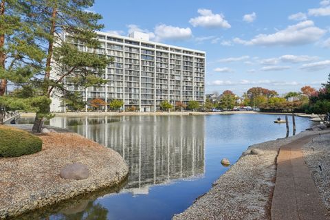 Tiny photo for 2005 S Finley Road #1202, Lombard, IL 60148 (MLS # 12509982)