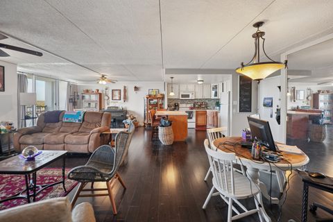 Tiny photo for 2005 S Finley Road #1202, Lombard, IL 60148 (MLS # 12509982)