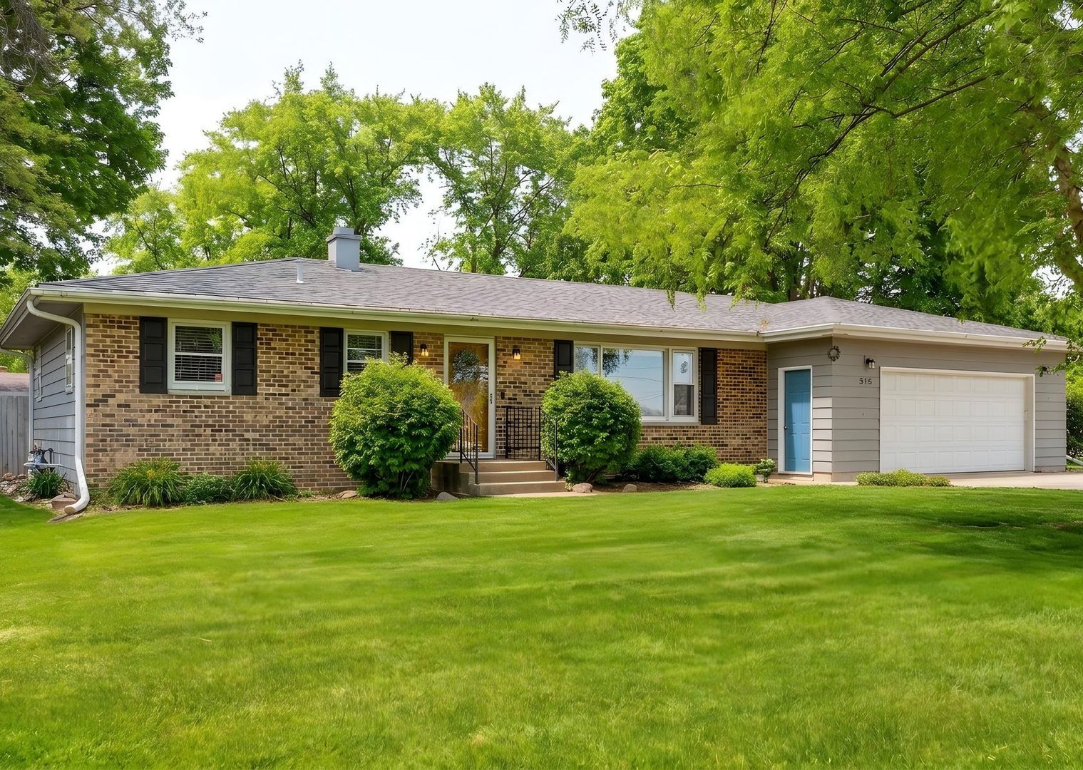 316 W Knights Road