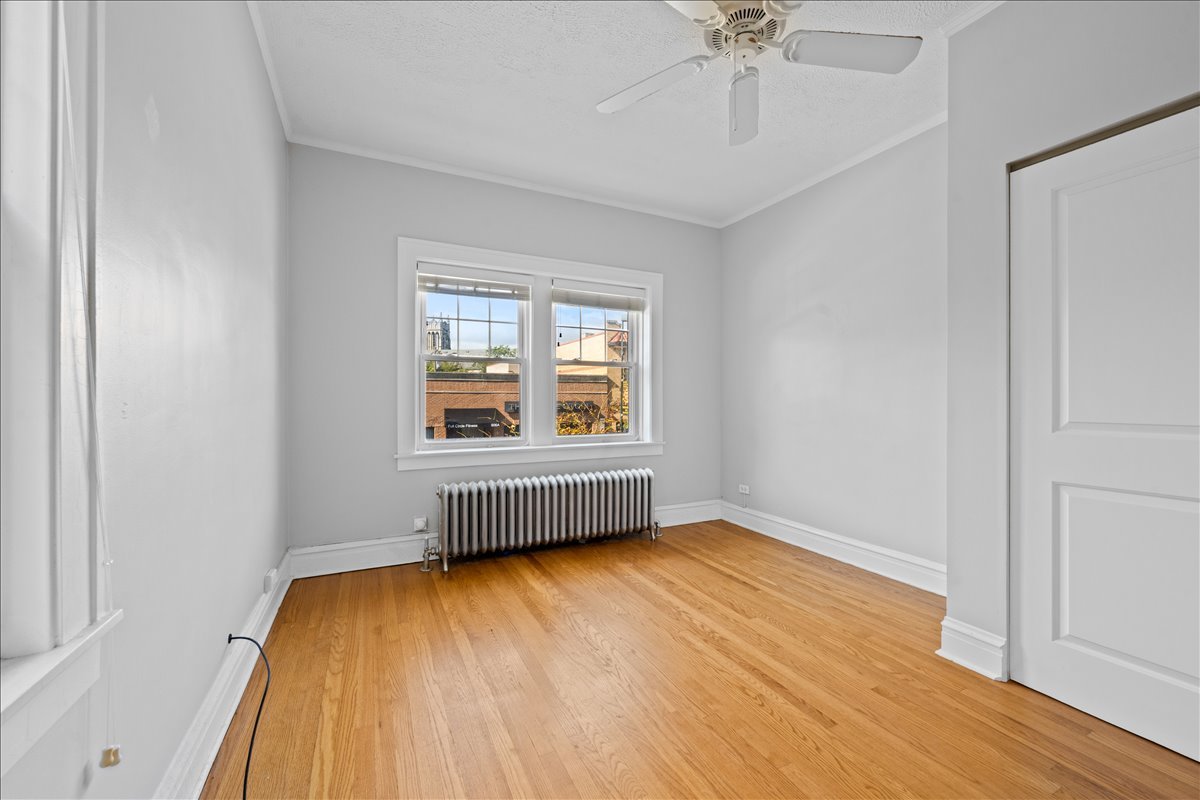 911 Green Bay Road 2S