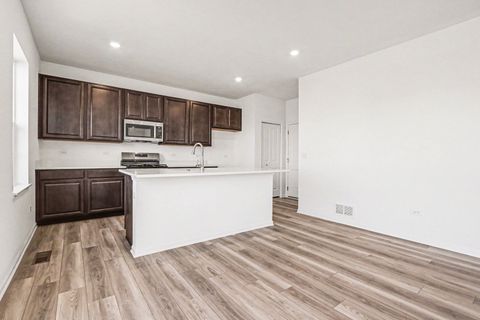 Tiny photo for 413 Hathaway Lane, Oswego, IL 60543 (MLS # 12598683)